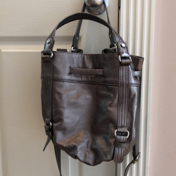 Gorgeous Leather the Sak silver crossbody bucket bag - Picture 3 of 14